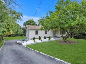 385 Salem Court, Hauppauge NY 11788