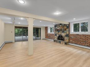 385 Salem Court, Hauppauge NY 11788