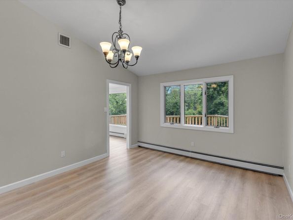 385 Salem Court, Hauppauge NY 11788