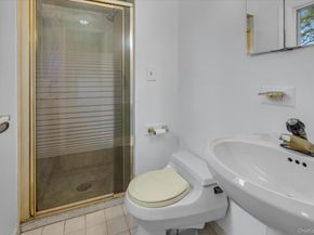 385 Salem Court, Hauppauge NY 11788