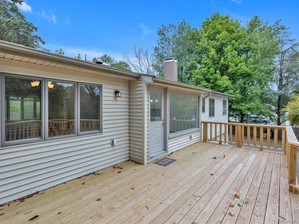 385 Salem Court, Hauppauge NY 11788