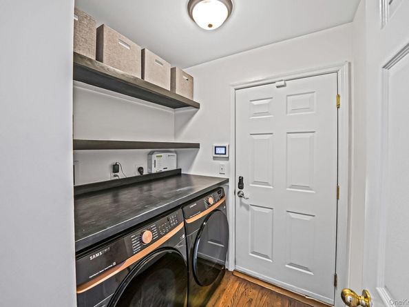 337 Peconic Avenue, Medford NY 11763