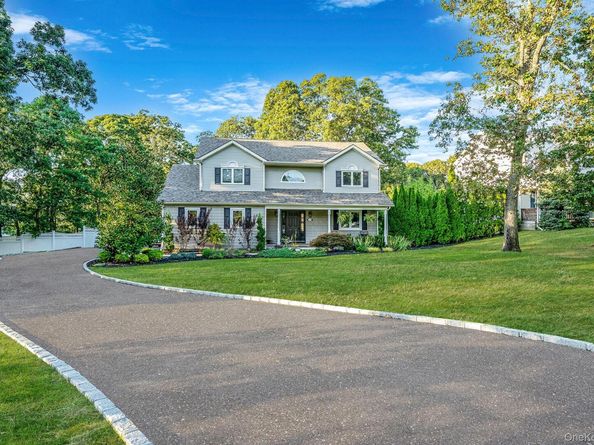 337 Peconic Avenue, Medford NY 11763