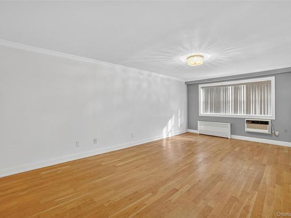 1122 Yonkers Avenue 1J, Yonkers NY 10704