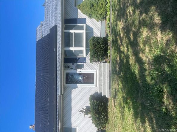 412 37th Street 1 Family, Babylon NY 11757