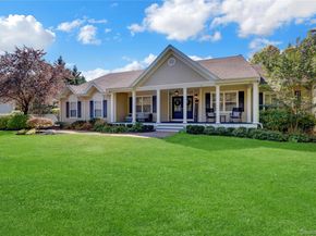 14 Daremy Lane, East Setauket NY 11733
