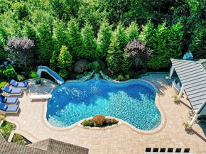 14 Daremy Lane, East Setauket NY 11733