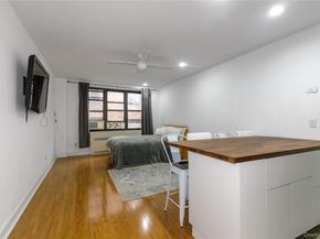 15 Canterbury Road C10, Great Neck NY 11021