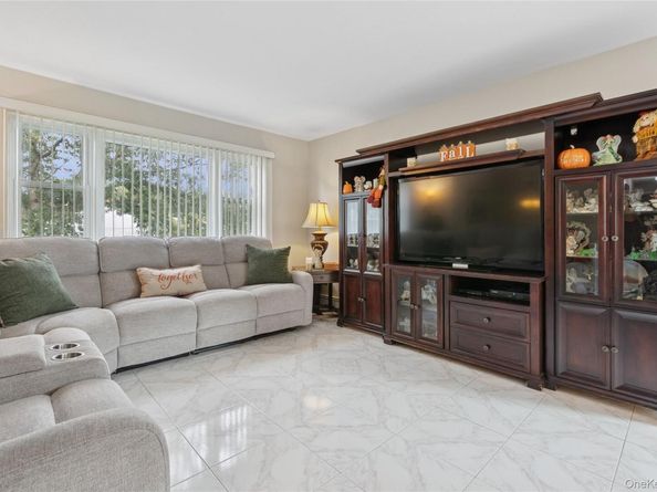 308 Browns Road, Nesconset NY 11767