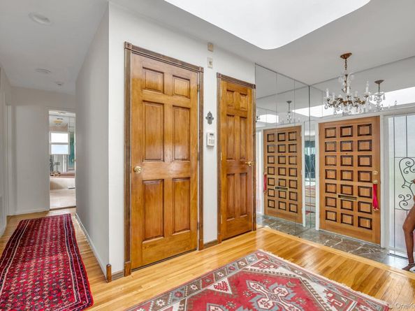 1 Crystal Drive, Great Neck NY 11021