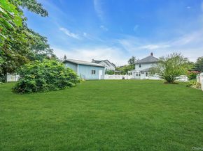 9450 Old Sound Avenue, Mattituck NY 11952