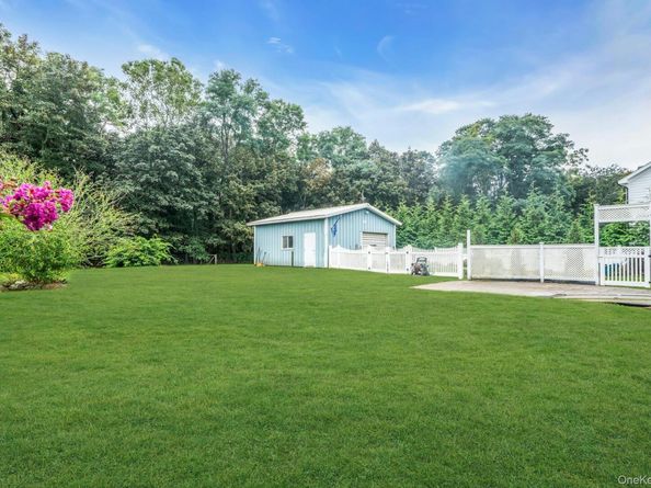 9450 Old Sound Avenue, Mattituck NY 11952