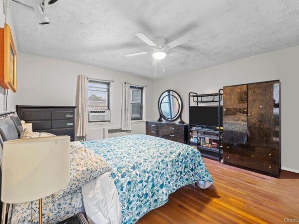 1054 Evergreen Avenue, Bronx NY 10472