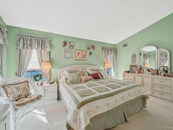 19 Villanova Court, Ridge NY 11961