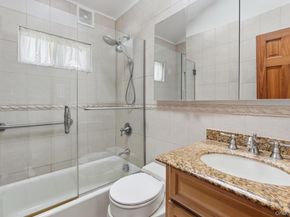 16 Burton Place, Lindenhurst NY 11757