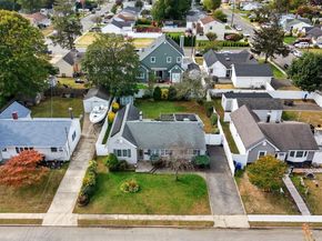16 Burton Place, Lindenhurst NY 11757