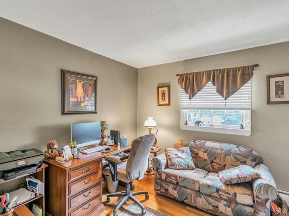 31 Sioux Drive, Commack NY 11725