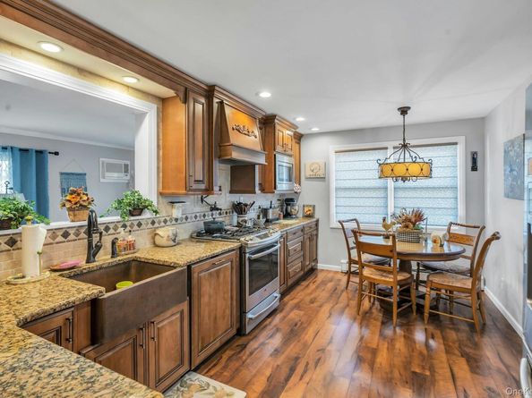 31 Sioux Drive, Commack NY 11725