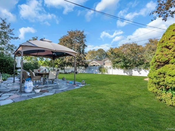 31 Sioux Drive, Commack NY 11725