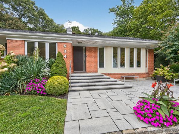 634 Park Avenue, Huntington NY 11743