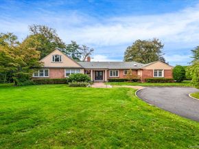 532 E Shore Road, Great Neck NY 11024