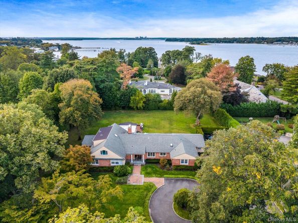532 E Shore Road, Great Neck NY 11024