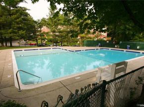 182 Pinewood Road 23, Hartsdale NY 10530