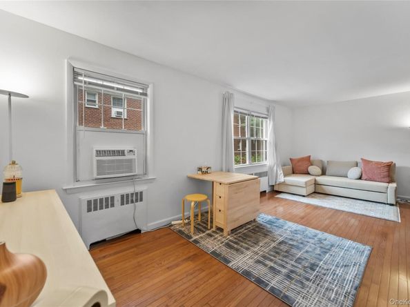 182 Pinewood Road 23, Hartsdale NY 10530