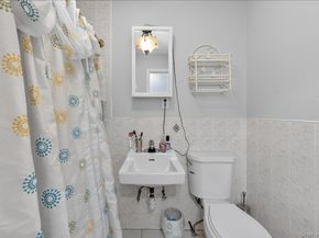 850 E 214th Street, Bronx NY 10467