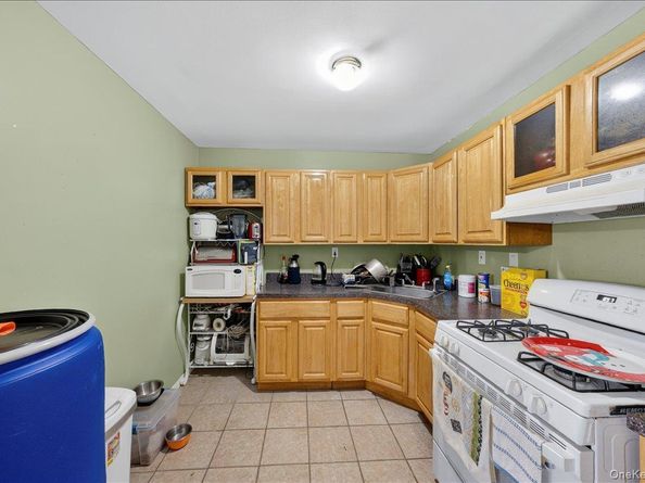 850 E 214th Street, Bronx NY 10467