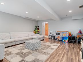 10 Basswood Place, Melville NY 11747