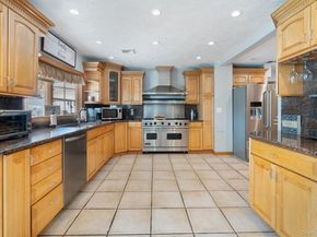 10 Basswood Place, Melville NY 11747
