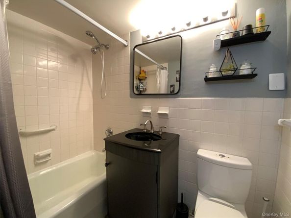 26910 Grand Central Parkway 10J, Floral Park NY 11005