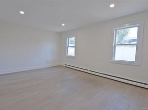 15 Spurwoods Lane, Farmingville NY 11738