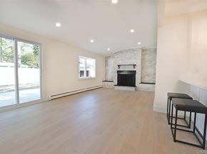 15 Spurwoods Lane, Farmingville NY 11738