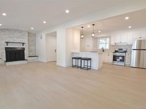 15 Spurwoods Lane, Farmingville NY 11738