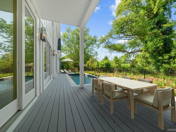 37 Peconic Bay, Southampton NY 11968