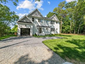 37 Peconic Bay, Southampton NY 11968