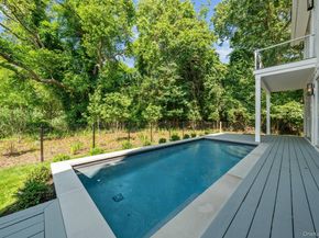 37 Peconic Bay, Southampton NY 11968