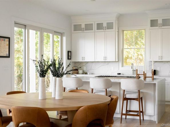 37 Peconic Bay, Southampton NY 11968