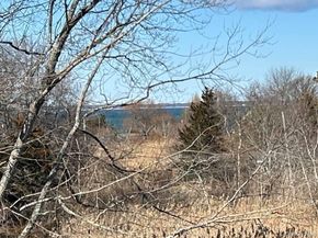 37 Peconic Bay, Southampton NY 11968