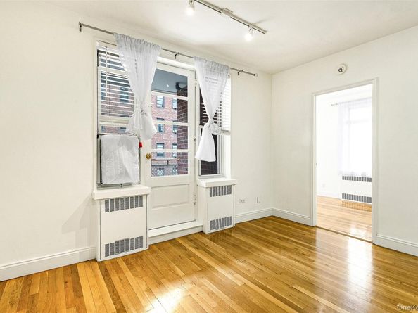 104-20 68th Drive B21, Forest Hills NY 11375