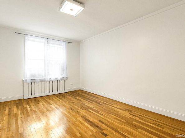 104-20 68th Drive B21, Forest Hills NY 11375