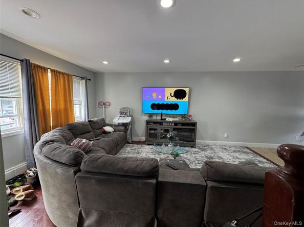 1019 E 230th Street, Bronx NY 10466