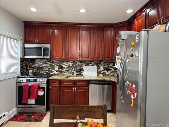 1019 E 230th Street, Bronx NY 10466