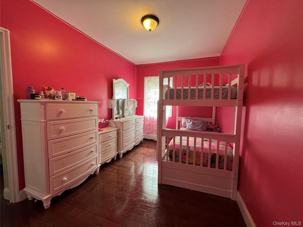 1019 E 230th Street, Bronx NY 10466