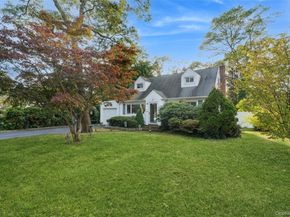 86 Ackerly Lane, Ronkonkoma NY 11779