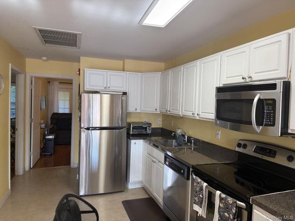 203 Willow Lane, Valley Stream NY 11580