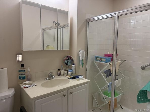 203 Willow Lane, Valley Stream NY 11580
