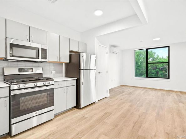 1731 Lacombe Avenue 4A, Bronx NY 10473